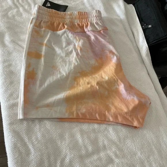 Adidas - Picture 2 of 3